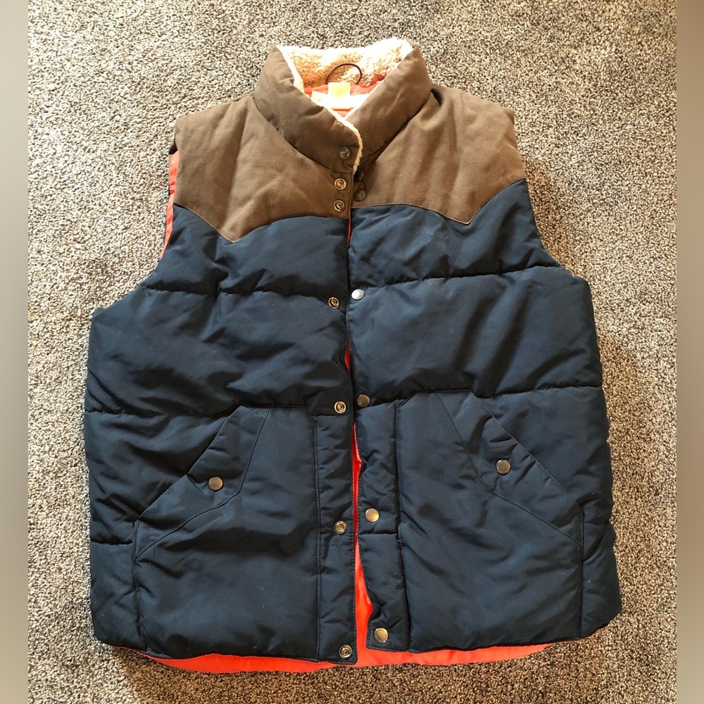 H&M mens puffer vest.